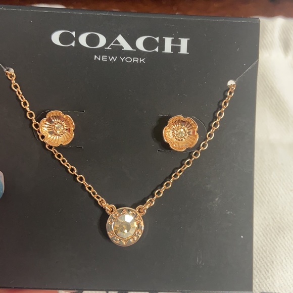 Coach Signature Stone Tea Rose Gold 3 Piece Jewelry Set - Picture 2 of 3